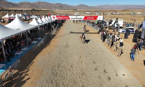 Bingöl'de Geleneksel At Yarışları Coşkuyla Gerçekleşti