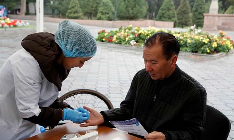 Bişkek'te Dünya Yaşlılar Günü Etkinliği