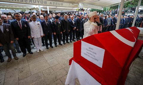 Bursa'da Jandarma Astsubay Tacettin Gün'ün Cenazesi Yükselen Saygıyla Uğurlandı