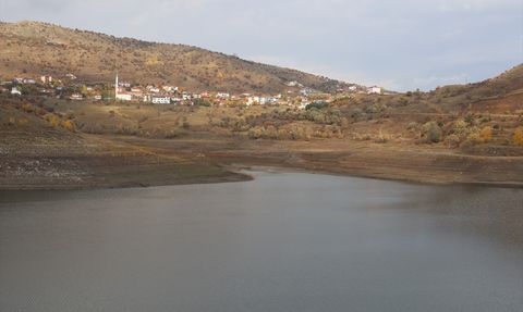 Çankırı Güldürcek Barajı'ndaki Su Seviyesi Alarm Veriyor