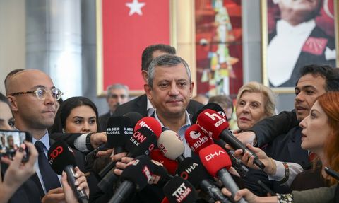 CHP Genel Başkanı Özgür Özel'den Mahkeme Kararına Tepki