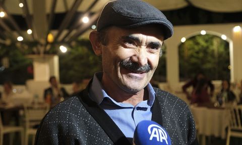 Davulcu Babayla Zurnacı Kızın Düğün Performansı