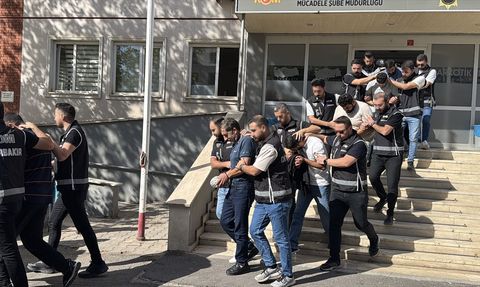 Diyarbakır'da Silah ve Mühimmat Kaçakçılığı Operasyonu: 19 Tutuklama