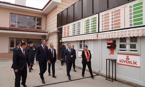 Edirne Geri Gönderme Merkezi'ne Ziyaret: TBB ve Göç İdaresi Heyeti