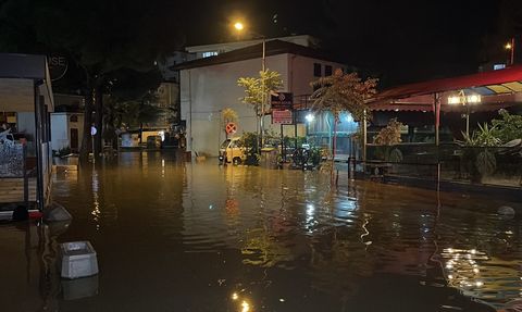 Edremit Körfezi'nde Sağanak Yağışlar