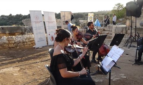 Elaiussa Sebaste Antik Kenti'nde MDOB Orkestrası Konser Verdi