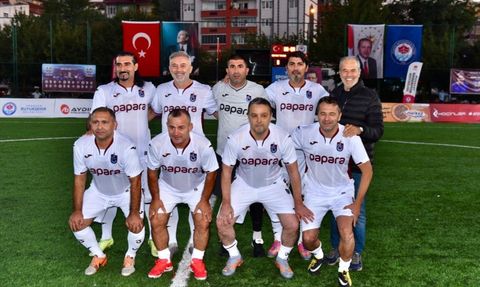 Emir Yuşa İçin Efsaneler Sahada