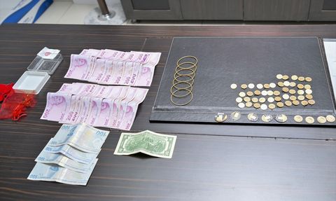 Esenyurt'ta Unutulan Değerli Çanta Sahibine Ulaştırıldı