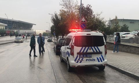 Eskişehir'de Alacak Vermek Üzerine Yaşanan Silahlı Saldırı