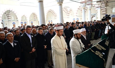 Fenerbahçe Yönetim Kurulu Üyesi İlker Alkun'un Babası Son Yolculuğuna Uğurlandı