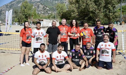 Fethiye'de Bedensel Engelliler İçin Plaj Voleybolu Turnuvası Gerçekleşti