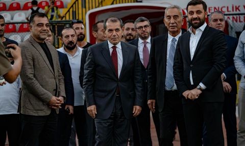 Galatasaray Başkanı Dursun Özbek, Mardin 1969 Spor'u Ziyaret Etti