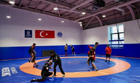 Genç Güreşçiler Balkan Şampiyonası Öncesinde Kocaeli'de Kamp Yapıyor
