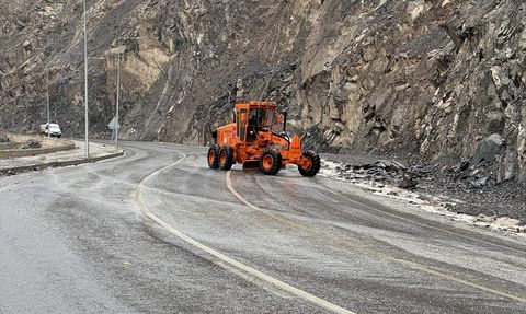 Hakkari'de Şiddetli Sağanak Yağış