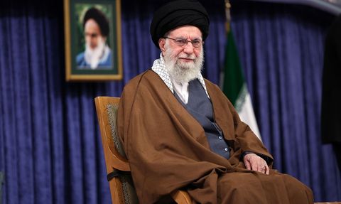 Hamaney'den Trump'a Sert Tepki: Nükleer Sanayi Meselesi