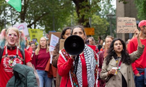 Hollanda'da 250 Bin Kişi, İsrail Politikasını Protesto Etti
