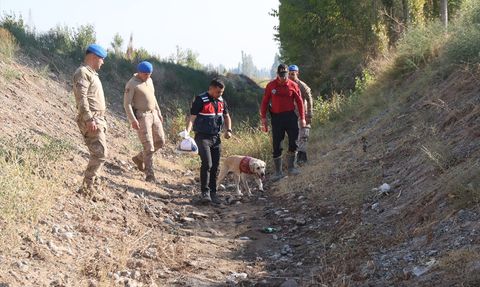 Iğdır'da Kayıp Alzheimer Hastası Emekli Öğretmen Aranıyor