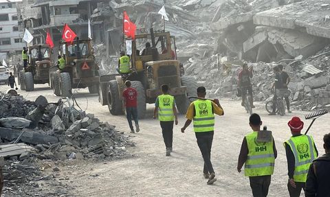 İHH, Gazze’de Yeniden Yaşam Alanları Oluşturmak İçin Çalışmalara Başladı