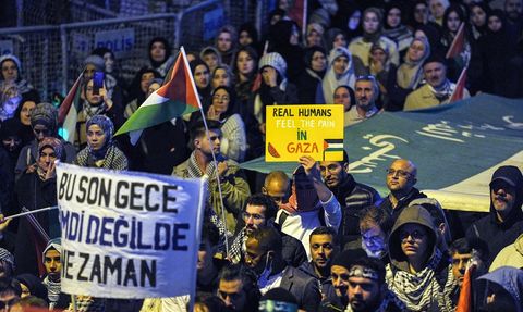 İstanbul'da İsrail Saldırısına Protesto