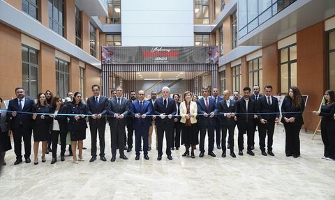 İstanbul Valisi Davut Gül, İstanbul Üniversitesi-Cerrahpaşa'da Açılış Törenine Katıldı