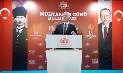 İstanbul Valisi Gül, Muhtarlarla Buluştu
