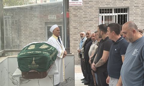 İzmir'de Bir Kadın Kocasının Saldırısında Hayatını Kaybetti