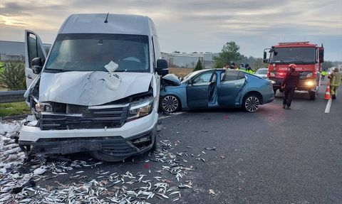 İzmir'de Zincirleme Trafik Kazası: 1 Ölü, 4 Yaralı