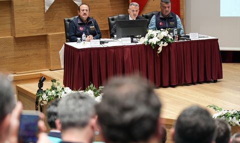 İzmir Depreminde Hayatını Kaybedenler Anıldı