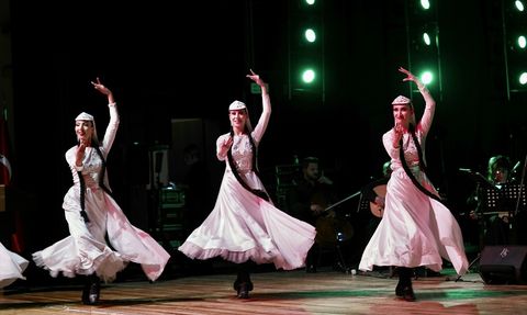İzmir Devlet Türk Dünyası Dans ve Müzik Topluluğu: 29 Ekim Özel Konseri