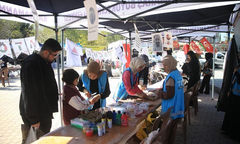 Kahramanmaraş'ta Filistin İçin Hayır Çarşısı Kermesi Düzenlendi