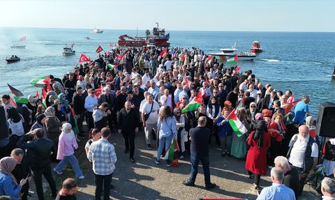 Karadeniz'de Filistin'e Destek Gösterisi