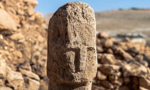Karahantepe'de Tarihi Keşif: İnsan Yüzlü T Şeklinde Dikilitaş