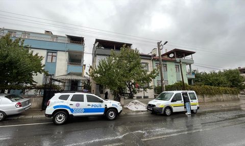 Kayseri'de Çatıda Düşme Olayı: Bir Kişi Yaralandı