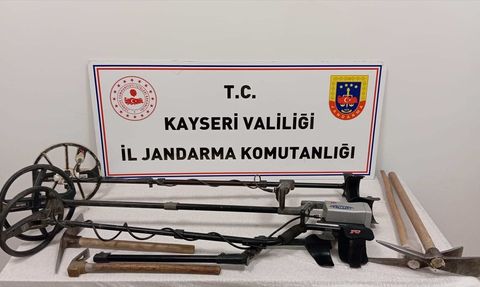 Kayseri'de İzinsiz Kazı Yapan Dört Şahıs Yakalandı