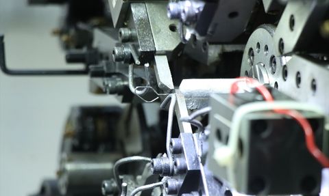 Kırklareli'de Yerli Üretim: Sim Kart Çıkarıcı Pimler