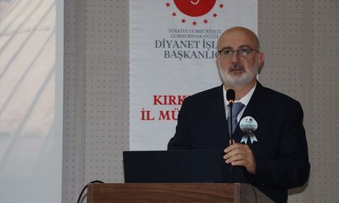 Kırklareli'nde Aile ve Camilerin Önemi Üzerine Konferans Düzenlendi