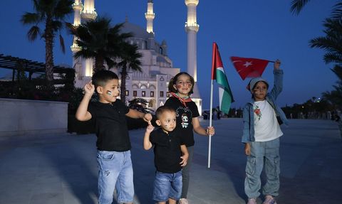 KKTC'de Gazze ile Dayanışma Konvoyu Düzenlendi