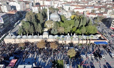 Kocaeli'de Çöken Binanın Enkazından 4 Cenaze Çıkarıldı