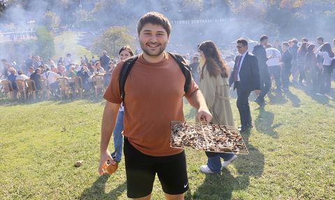 KTÜ'ye Hoş Geldin Etkinliği: 3 Ton Hamsi İkramı