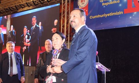 Kürşad Zorlu'ya Romanya'da Özel Ödül Takdim Edildi