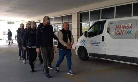 Manisa'da FETÖ Operasyonunda 10 Şüpheli Gözaltına Alındı