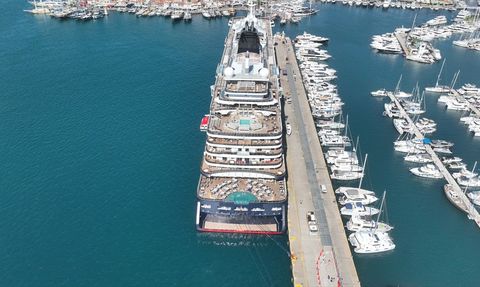 Marmaris'te Explora I Kruvaziyeri 695 Yolcuyla Sardı