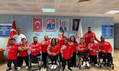 Milli Para Halter Ekibi Mısır'da Madalya Peşinde