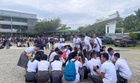 Mindanao Adası'nda 7.4 Büyüklüğünde Deprem