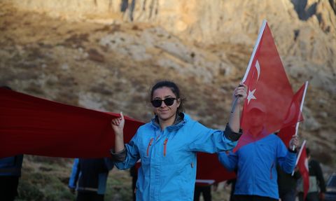 Niğde'de Cumhuriyet'in 102. Yılı İçin Dağcılar Aladağlar'a Tırmandı