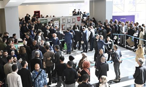 Prof. Dr. Hasan Doğan, 22. Ankara Kitap Fuarı'nda Kitaplarını İmzaladı