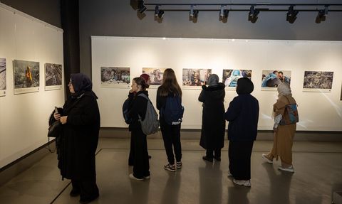Sakarya'da Gazze'yi Anlatan Fotoğraf Sergisi Açıldı