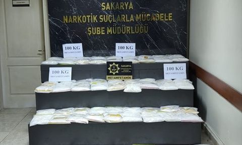 Sakarya'da Uyuşturucu Operasyonu: 100 Kilogram Sentetik Madde Ele Geçirildi