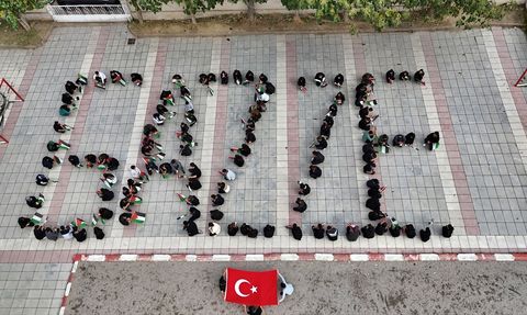 Samsun'da Lise Öğrencilerinden Filistin İçin Farkındalık Koreografisi