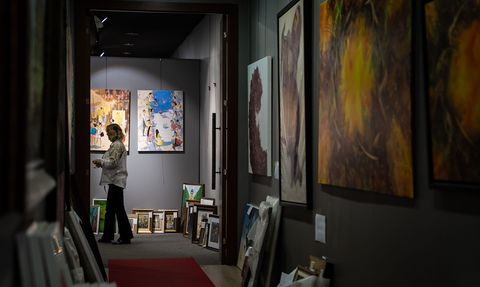 Sanat Eserleri Müzayedesi: Yerli ve Yabancı Sanatçıların Eserleri Yeni Sahiplerini Buldu